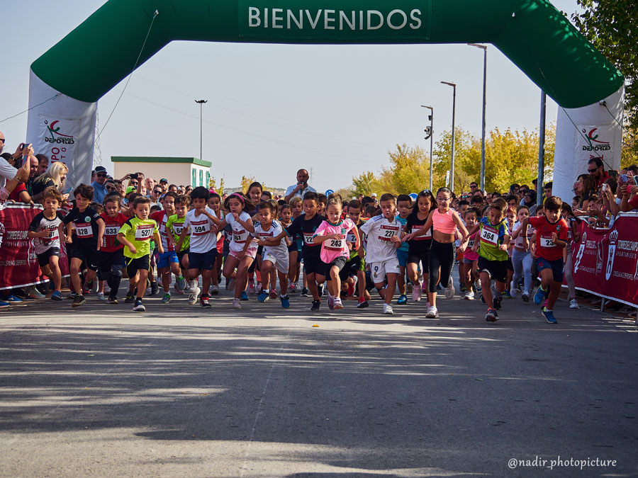 Divertida jornada deportiva en el X Cross Escolar