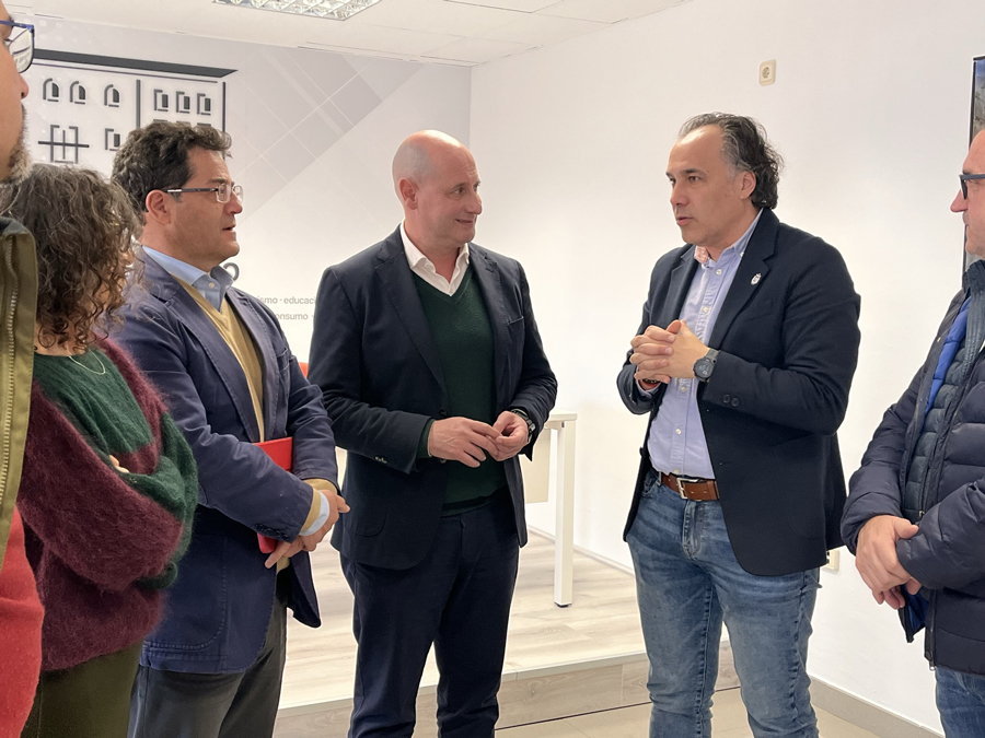 La Diputación de Jaén y Resurja ponen en marcha una campaña de reciclaje de envases de vidrio en la hostelería torrecampeña
