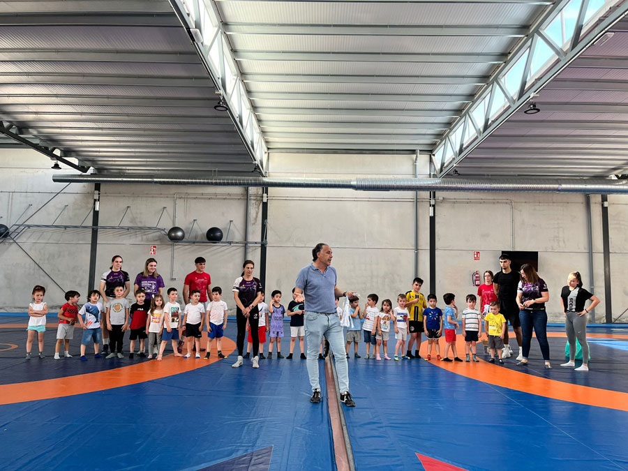 Jornada de convivencia en la Escuela Municipal de Lucha Olímpica
