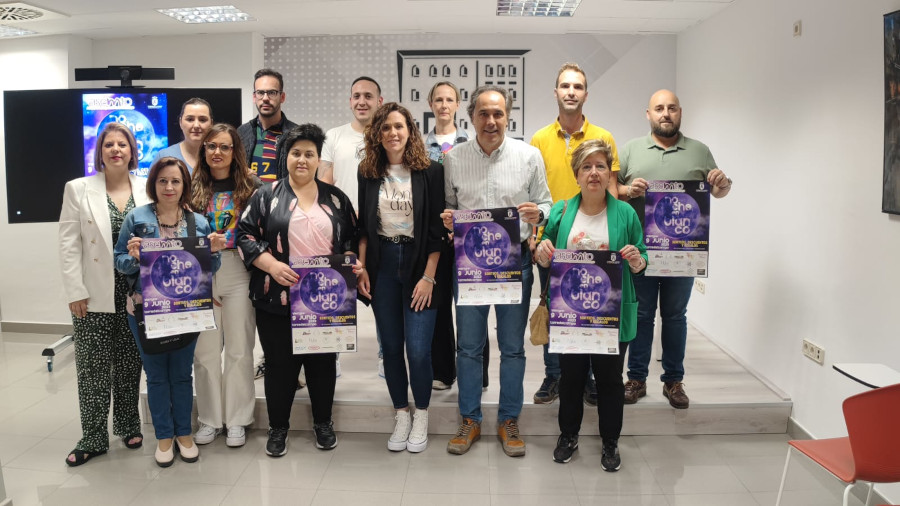 Torredelcampo y sus negocios celebran "Noche en Blanco"