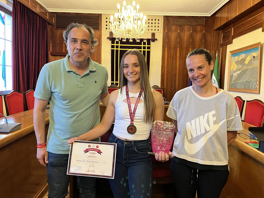 Recibimiento a la luchadora Rosa Molina, bronce en el Campeonato Europeo U17