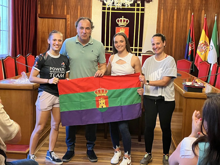 Recibimiento a la luchadora Rosa Molina, bronce en el Campeonato Europeo U17