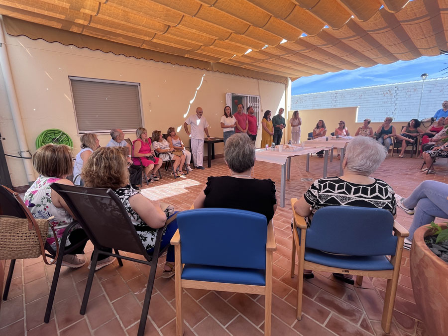 Desayuno de convivencia con las familias del Centro "Arrayán"