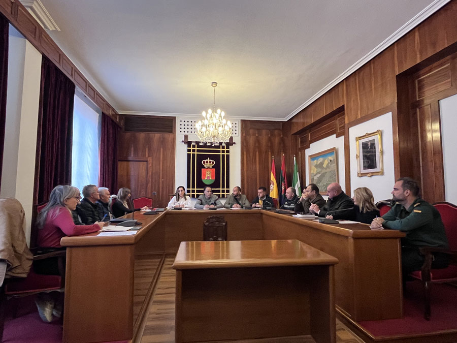 Se reúne la Comisión Local de Inmigración de cara al comienzo de la campaña de recolección