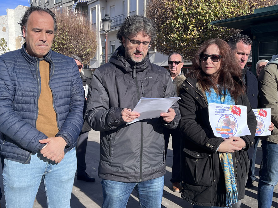 Apoyo municipal en la concentración por el alumnado con necesidades especiales