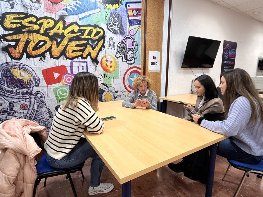Se reúne el jurado del Concurso de Microrrelatos con motivo del 8 de Marzo