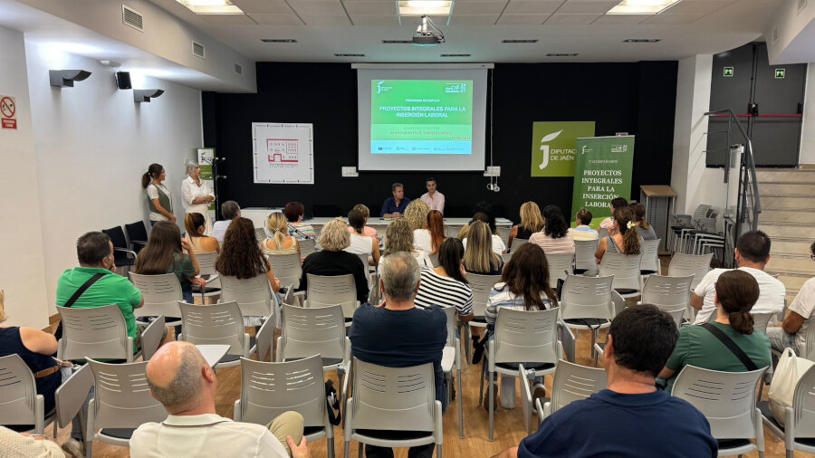 El programa para la inserción laboral 'T-Acompañamos' ofrece una jornada en Torredelcampo