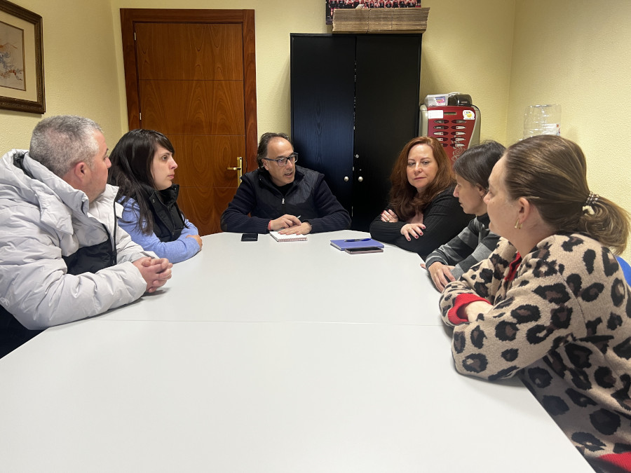 Reunión con familias para abordar la situación del alumnado con Necesidades Específicas de Apoyo Educativo