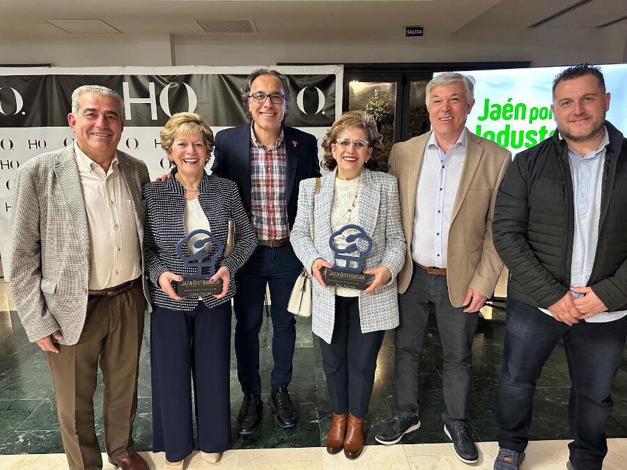 Reconocimiento a la trayectoria de dos emblemáticos Restaurantes torrecampeños