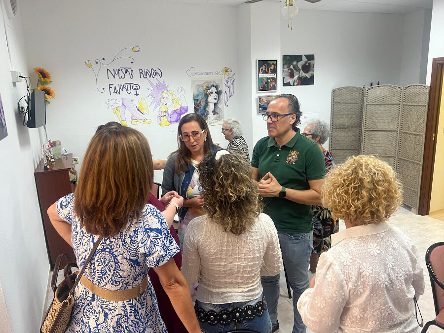 El Ayuntamiento de Torredelcampo mejora la sede de pensionistas del barrio de San Miguel con nuevas instalaciones