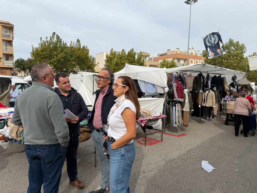 Valoración positiva de la primera jornada del mercadillo en su nueva ubicación
