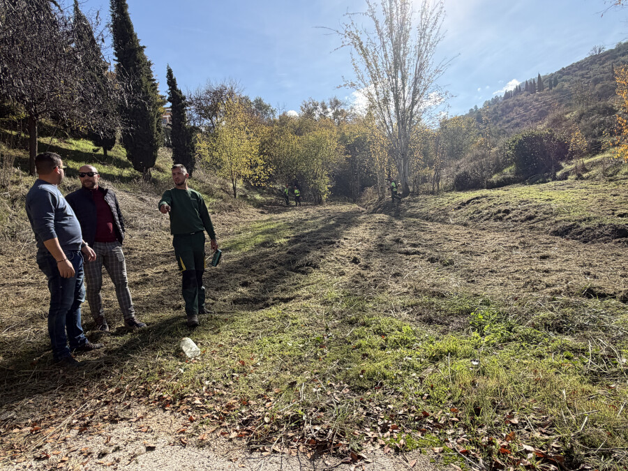 El Ayuntamiento refuerza la seguridad urbana con la limpieza de más de 1,4 km de cauces