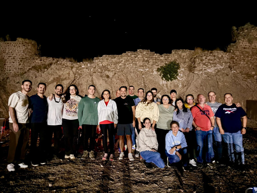 Torredelcampo pone en valor su cielo nocturno con una jornada de observación astronómica en el castillo de El Berrueco