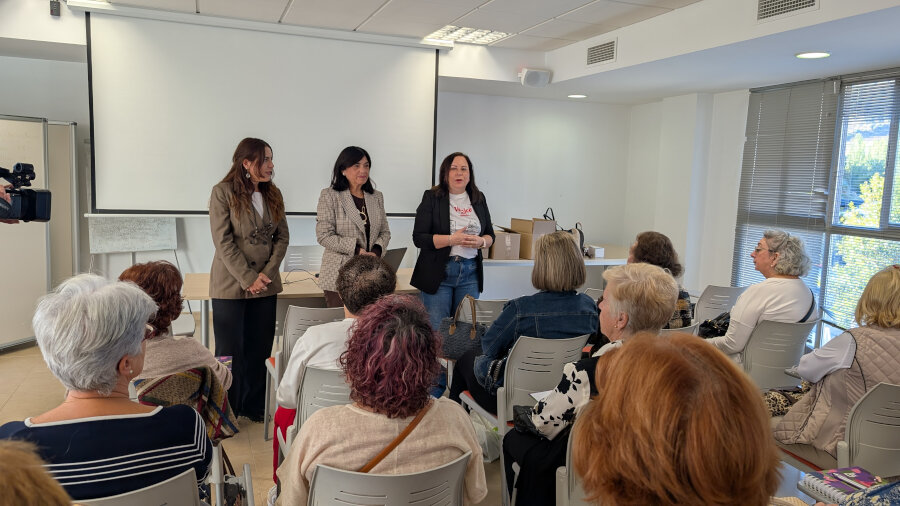 Diputación y Ayuntamiento unen esfuerzos para fortalecer el asociacionismo de mujeres y favorecer el relevo generacional