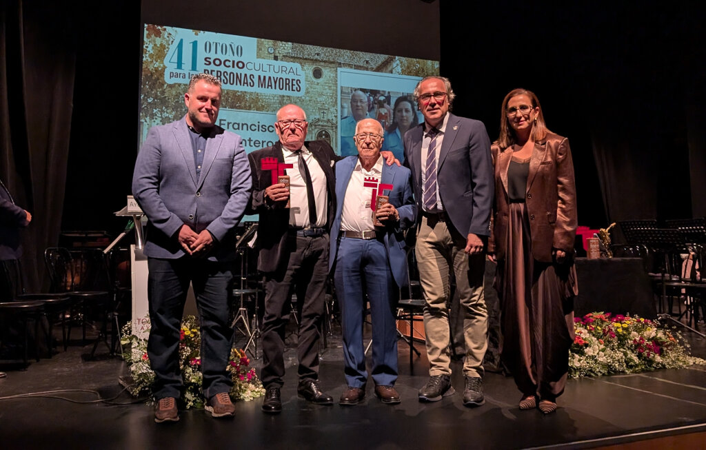 Memoria, reconocimiento y emoción para abrir el 41 Otoño Sociocultural de Torredelcampo